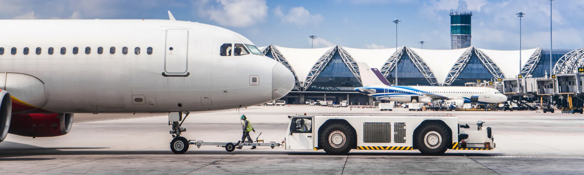 airport mobile cranes
